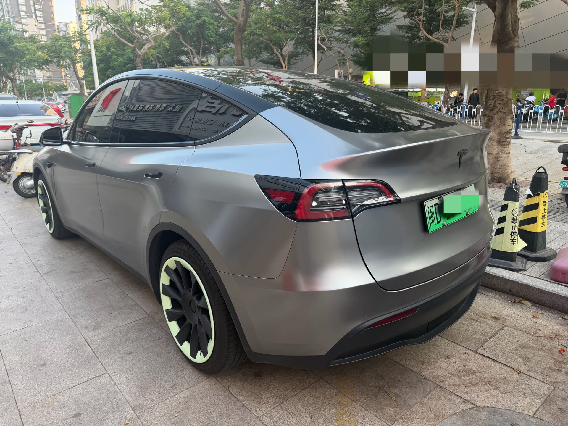 Tesla Model Y 2022 #2 Tesla Model Y 2022 car image #2