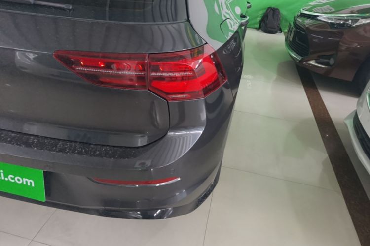 Volkswagen Golf 2023 car image #8