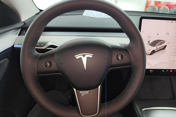 Tesla Model Y 2024 #11 Tesla Model Y 2024 car image #11