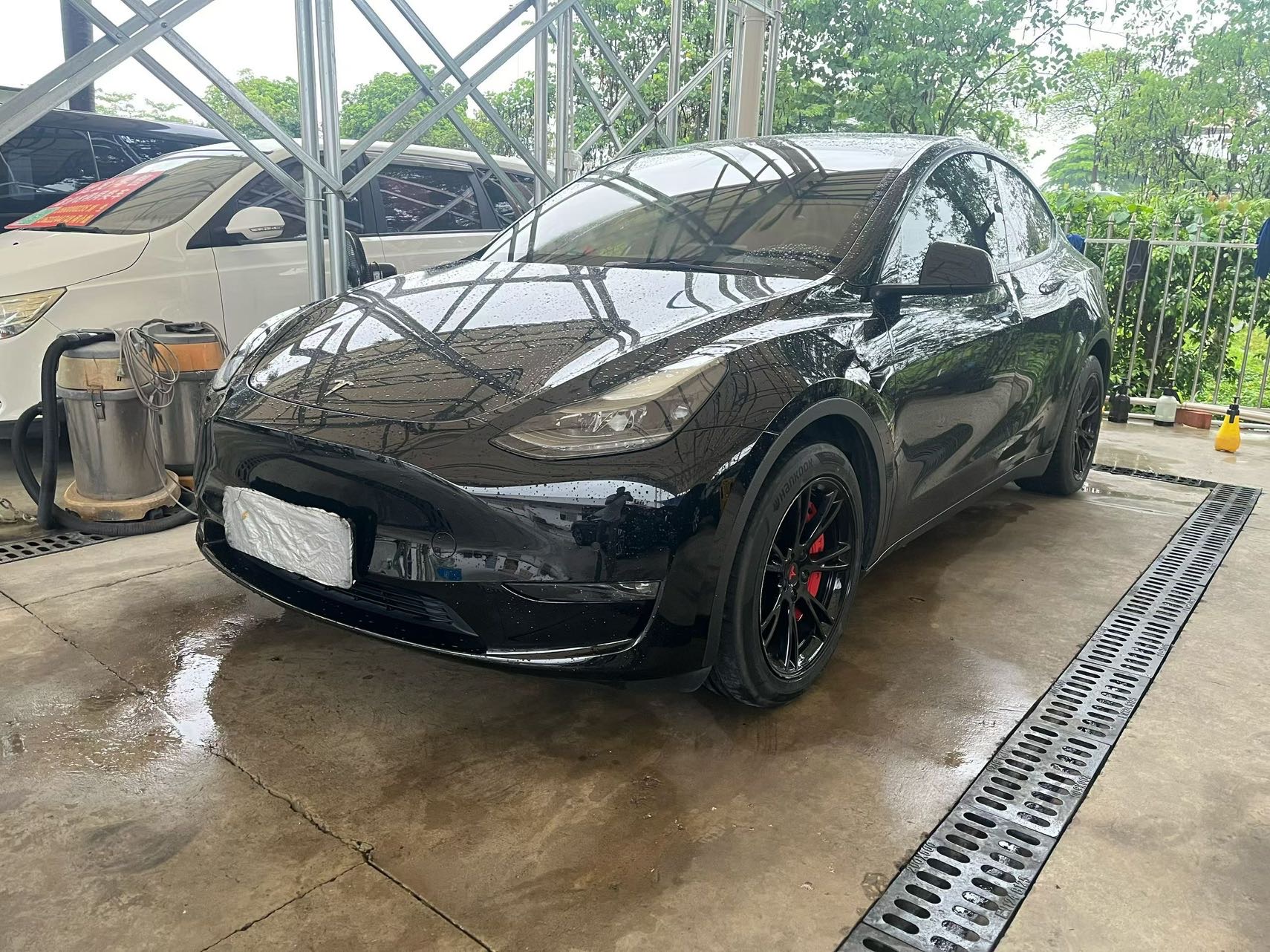 Tesla Model Y 2021 car image 