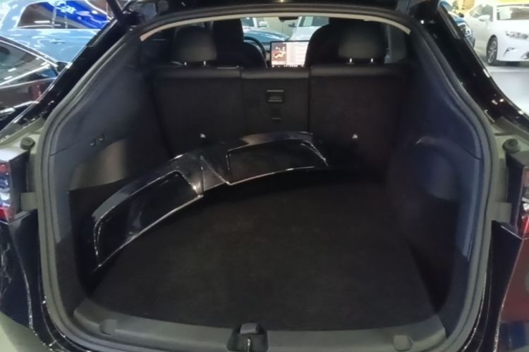 Tesla Model Y 2022 #19 Tesla Model Y 2022 car image #19