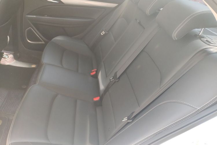GEELY Emgrand 2020 car image #10