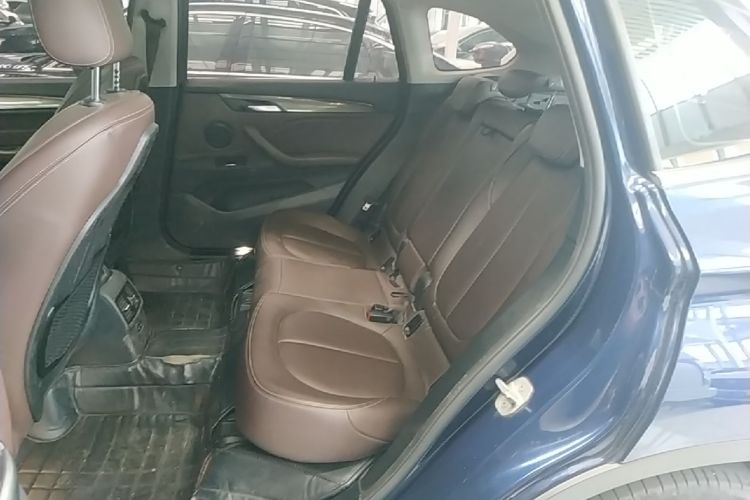 BMW X1 2019 car image #17