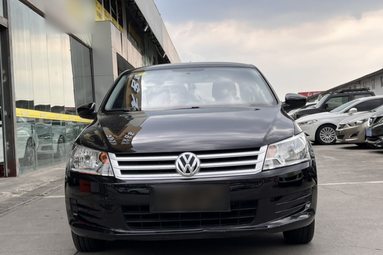 Volkswagen Santana 2017 car image #3
