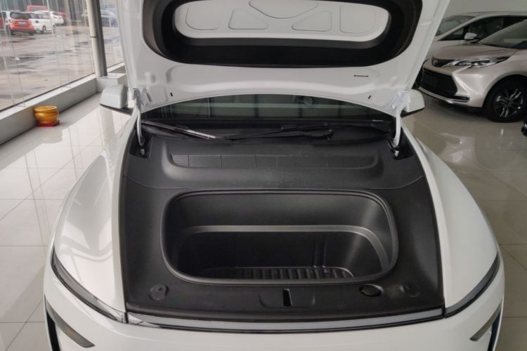 Tesla Model Y 2026 #22 Tesla Model Y 2026 car image #22
