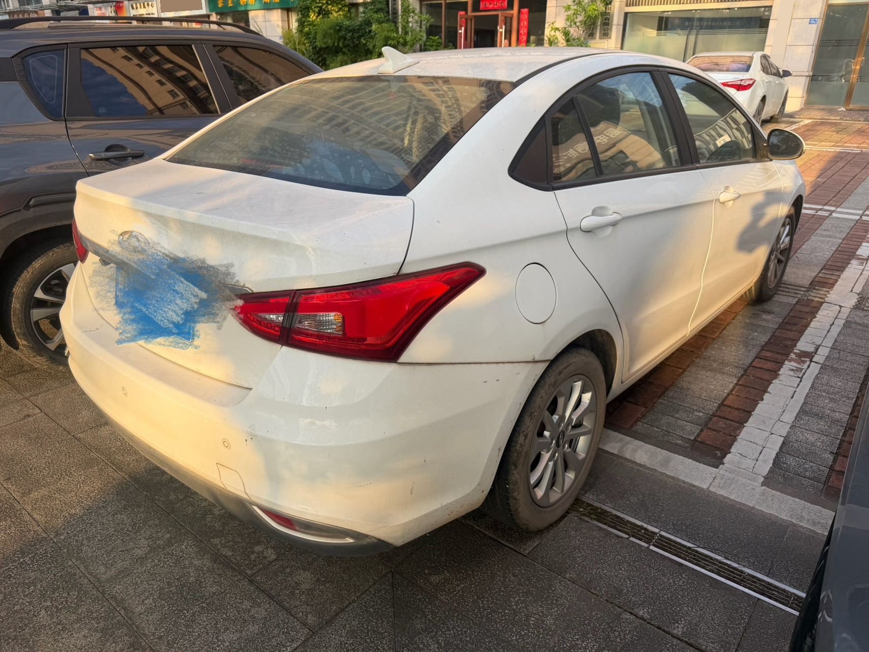 2019 car image #4