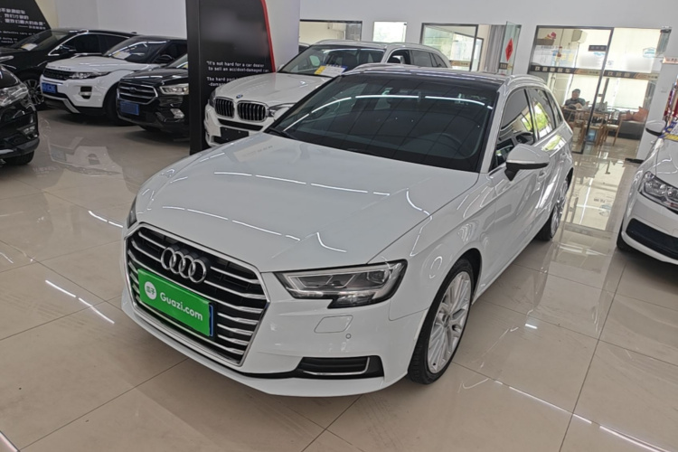 Audi A3 2018 immagine di auto #2