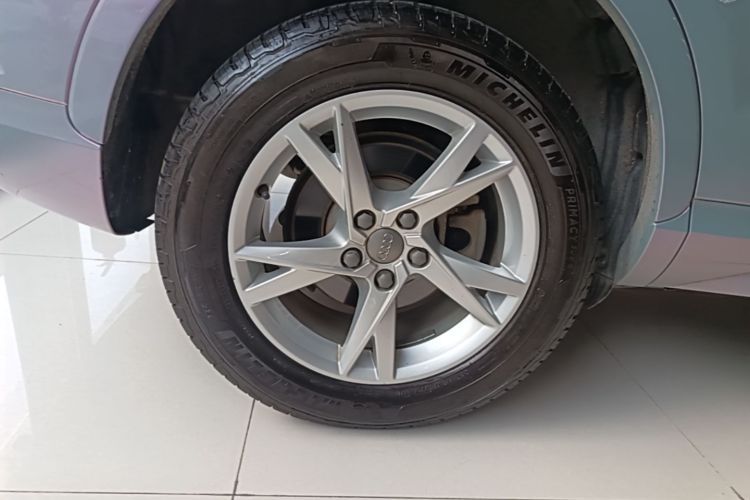 Audi Q3 2018 #4 Audi Q3 2018 car image #4