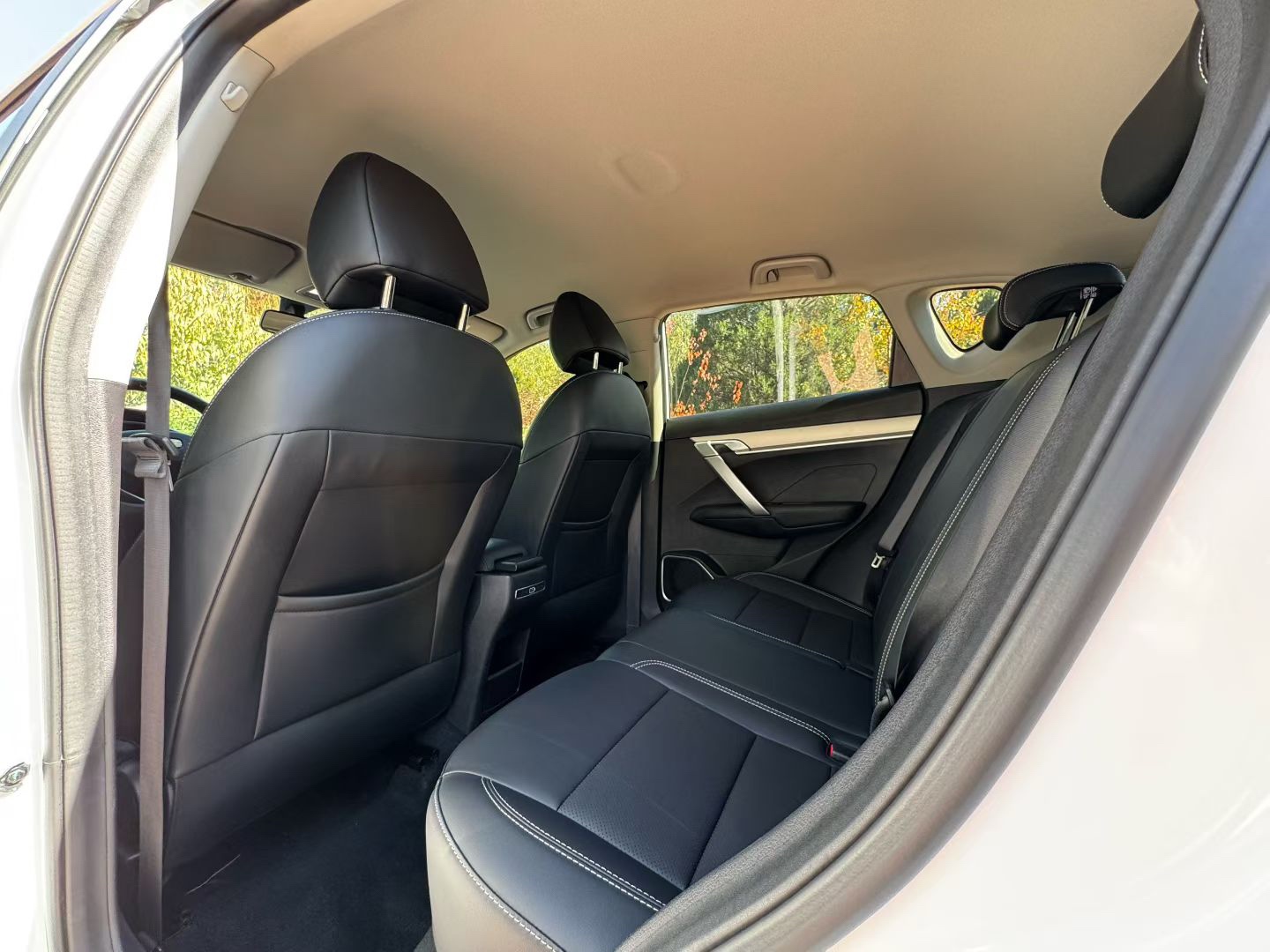 GEELY Coolray 2025 image de voiture #5
