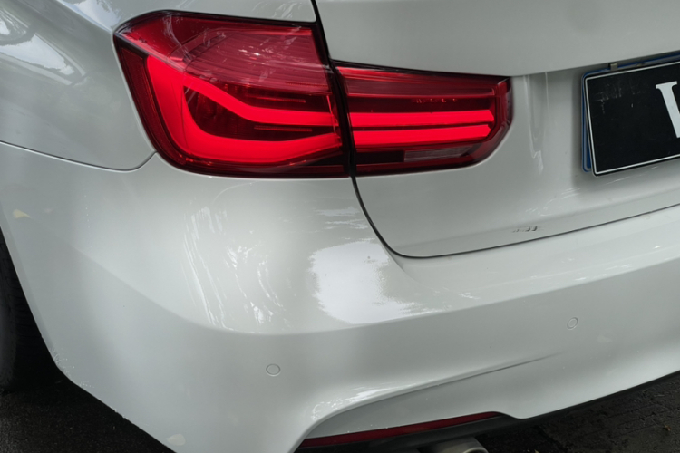 BMW 3 Series 2018 car image #7