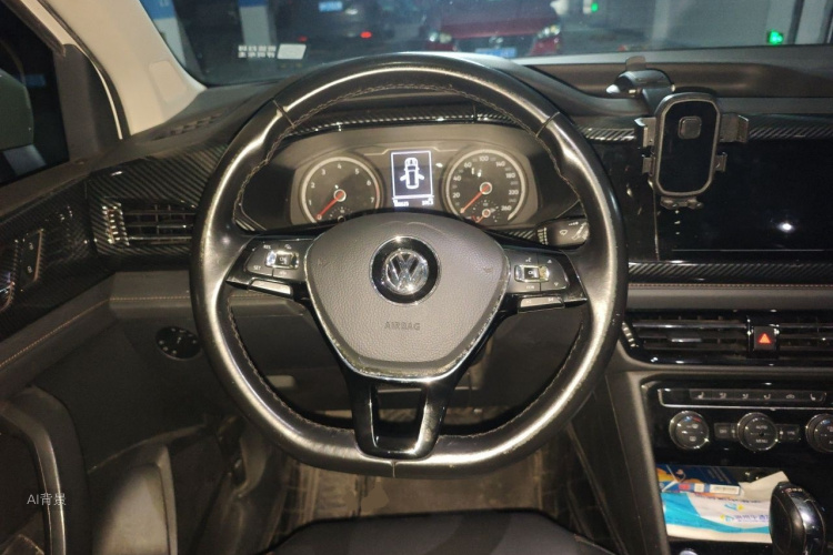 Volkswagen Tharu 2020 car image #12