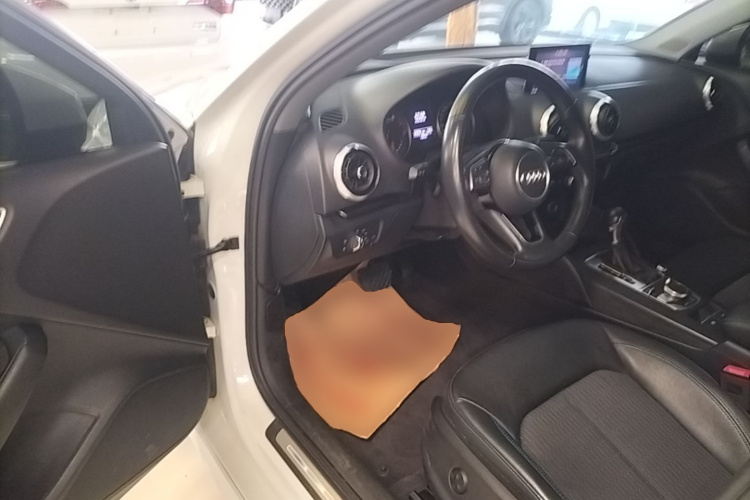 Audi A3 2018 immagine di auto #16
