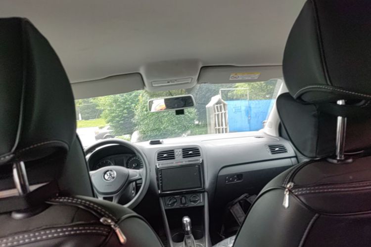 Volkswagen Polo 2018 car image #18