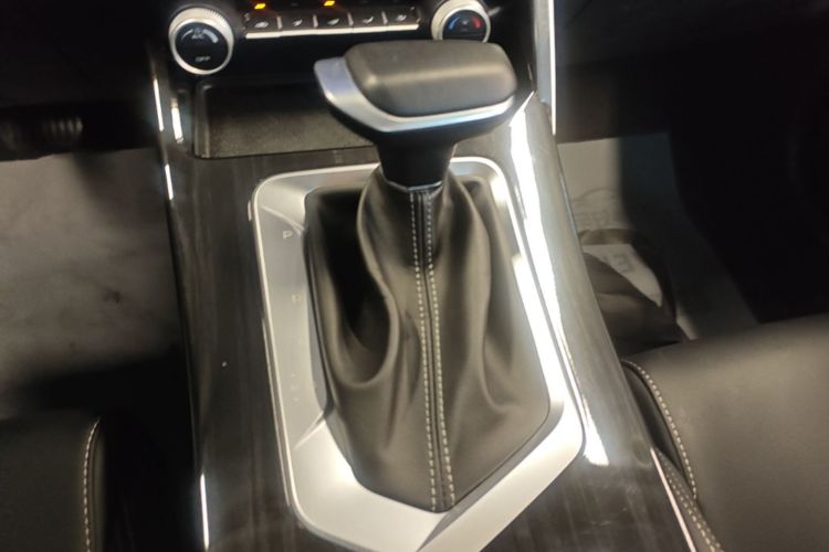 GEELY Coolray 2025 #14 GEELY Coolray 2025 immagine di auto #14