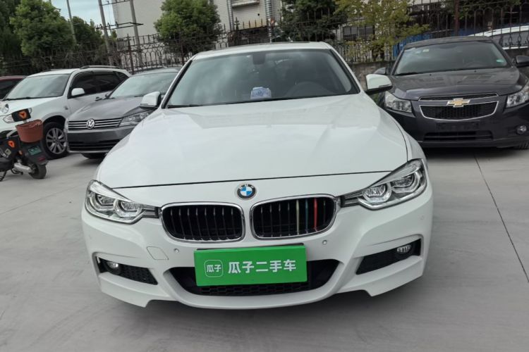 BMW 3 Series 2019 #3 BMW 3 Series 2019 car image #3
