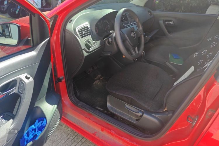 Volkswagen Polo 2018 car image #18