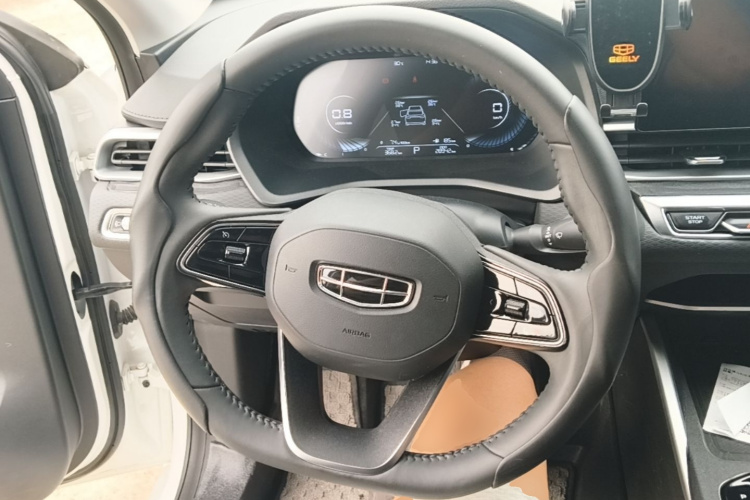 GEELY Emgrand 2023 car image #11