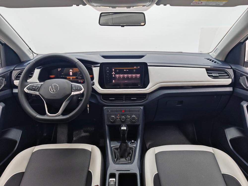 Volkswagen Tharu 2024 car image #14