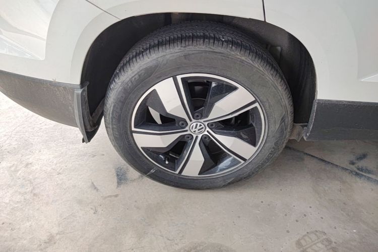 Volkswagen Tharu 2020 car image #10