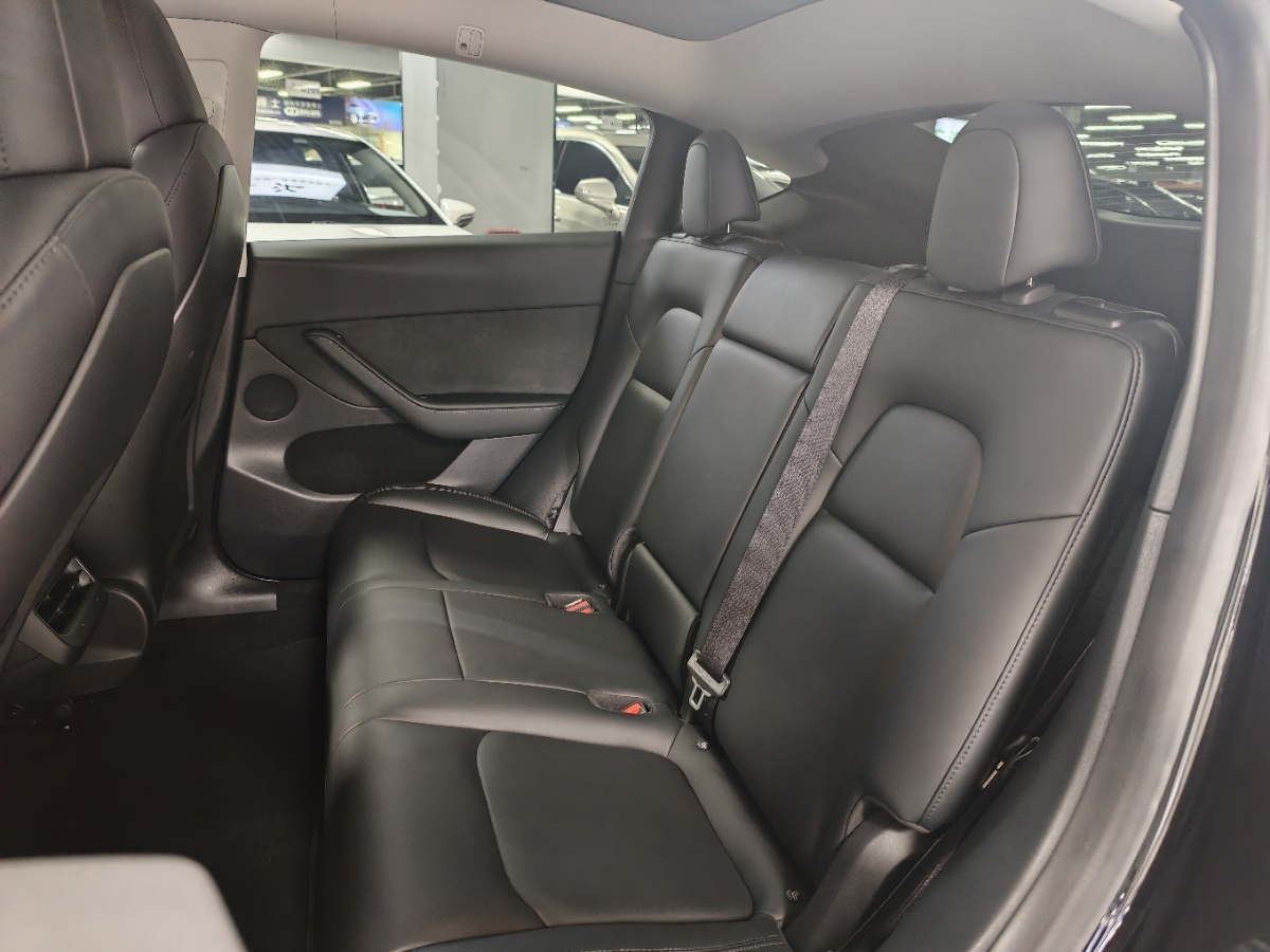 Tesla Model Y 2021 car image #5