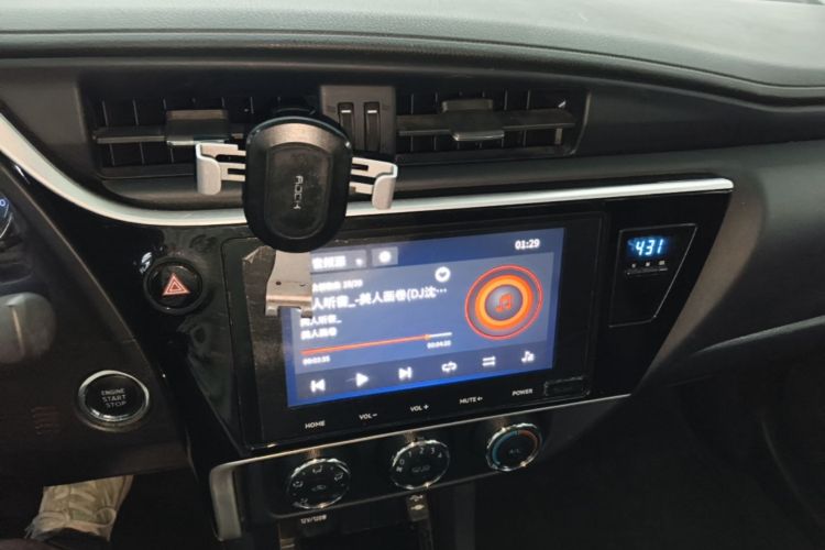 Toyota Corolla 2019 #13 Toyota Corolla 2019 car image #13