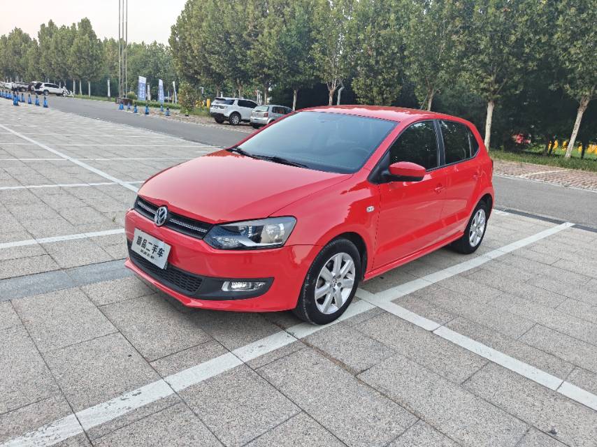 Volkswagen Polo 2012 car image #3