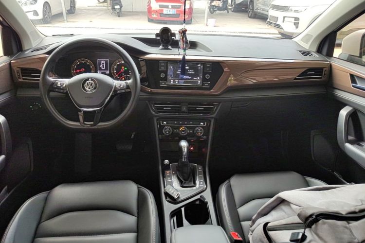 Volkswagen Tharu 2020 car image #11