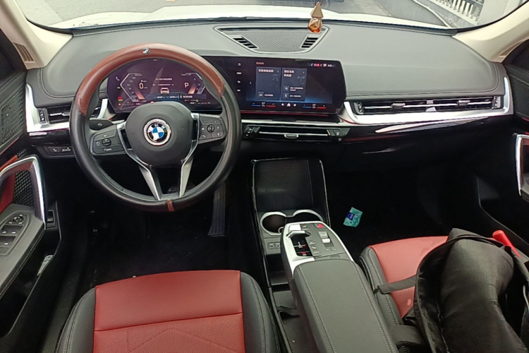 BMW X1 2023 car image #11