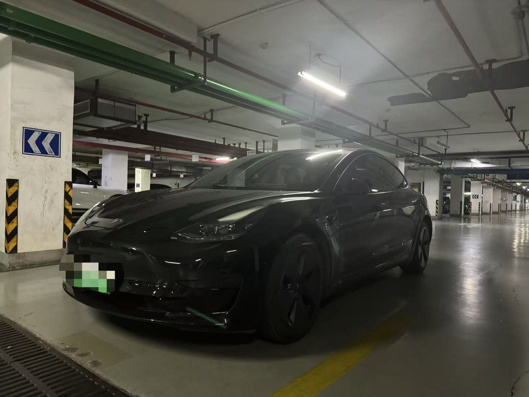 Tesla Model 3 2021 car image 