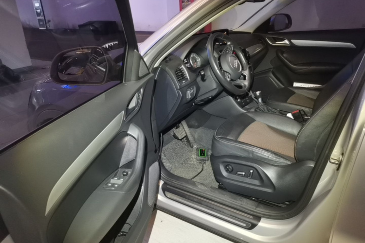 Audi Q3 2018 #16 Audi Q3 2018 car image #16