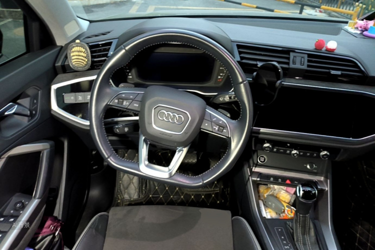 Audi Q3 2021 #12 Audi Q3 2021 car image #12