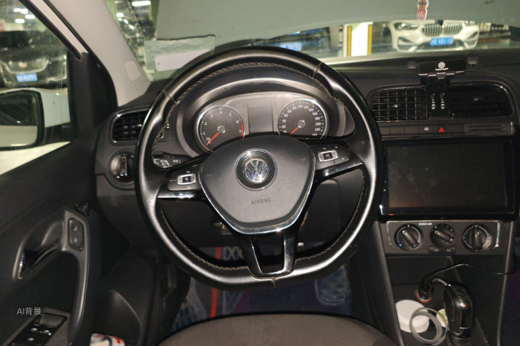 Volkswagen Polo 2017 car image #12
