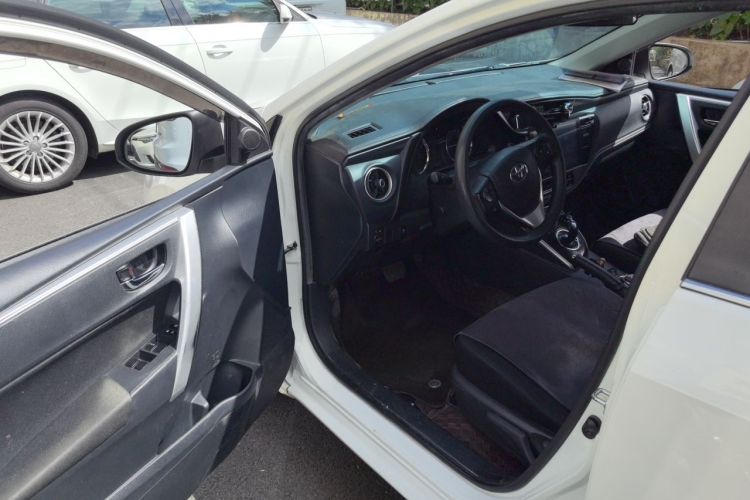 Toyota Corolla 2019 #13 Toyota Corolla 2019 car image #13