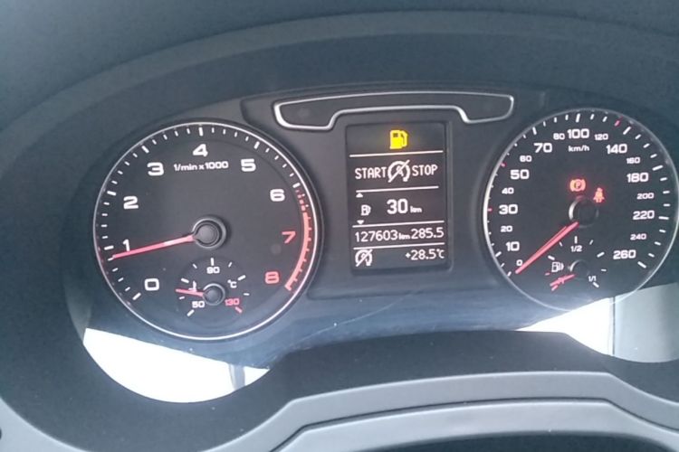 Audi Q3 2015 immagine di auto #12