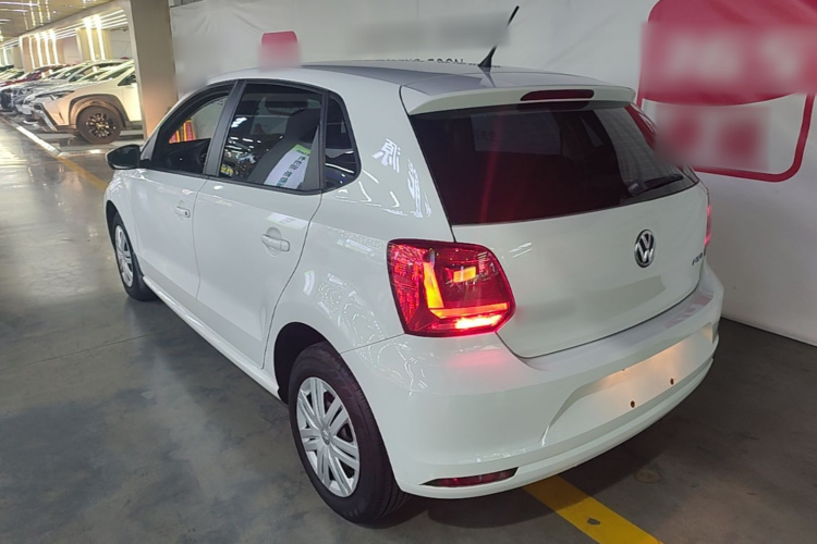 Volkswagen Polo 2017 car image #5