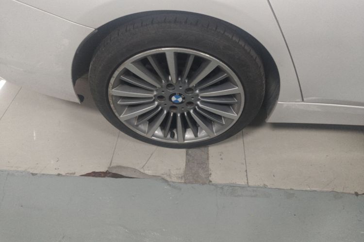 BMW 3 Series 2019 #10 BMW 3 Series 2019 car image #10