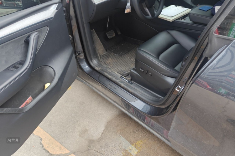 Tesla Model Y 2024 #18 Tesla Model Y 2024 car image #18