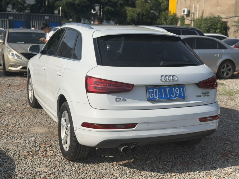 Audi Q3 2019 car image #5