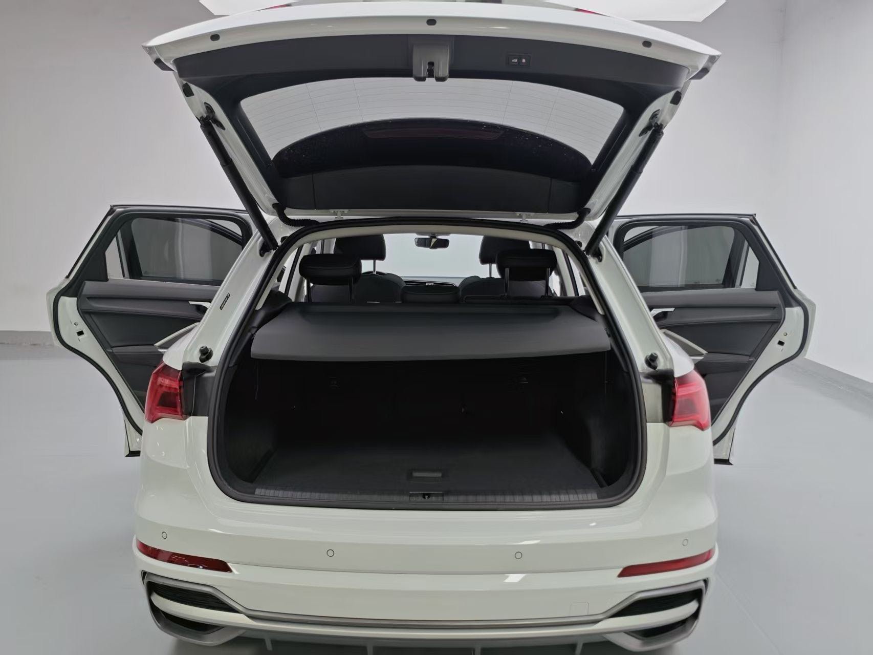 Audi Q3 2023 #8 Audi Q3 2023 car image #8
