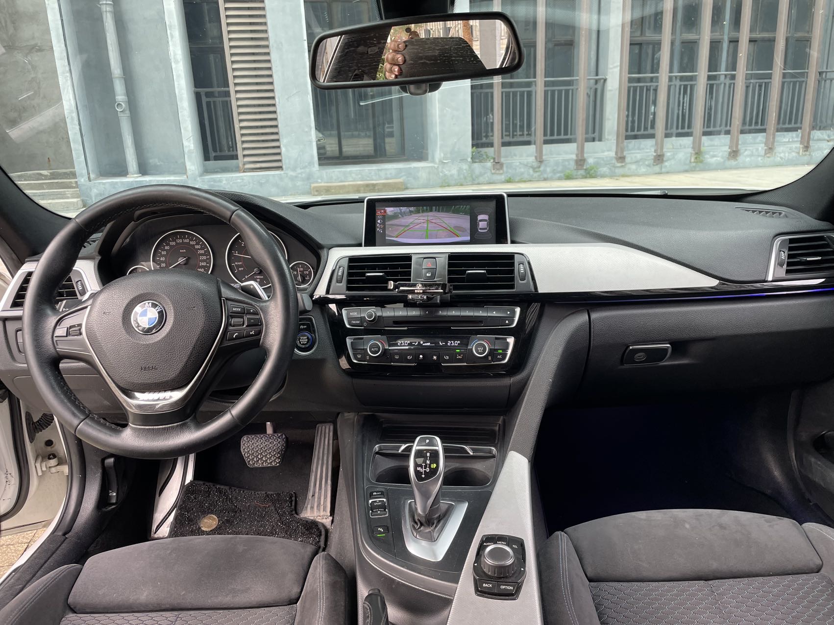 BMW 3 Series 2017 car image #9