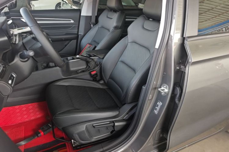GEELY Emgrand 2023 car image #15