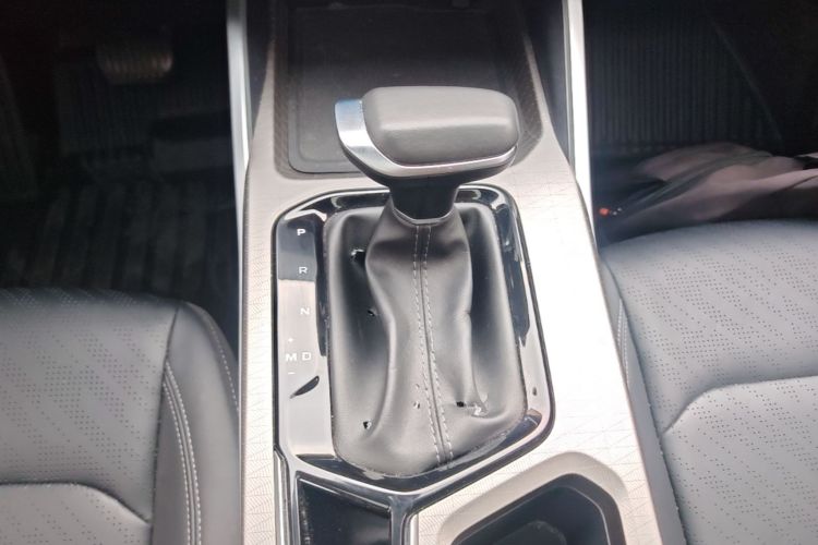 GEELY Emgrand 2023 #18 GEELY Emgrand 2023 car image #18