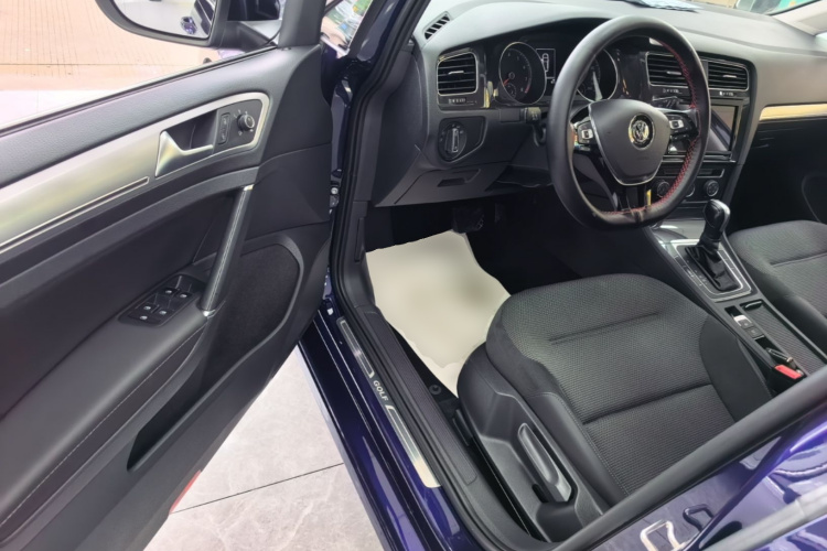 Volkswagen Golf 2019 #16 Volkswagen Golf 2019 car image #16