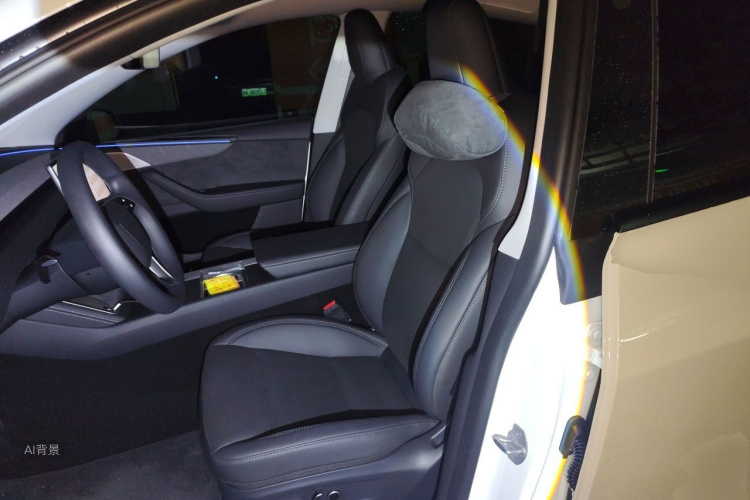 Tesla Model Y 2025 car image #17