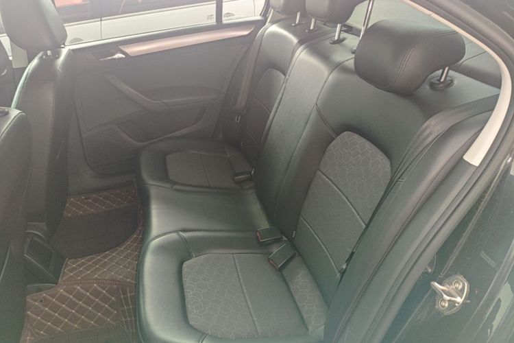 Volkswagen Santana 2016 car image #17