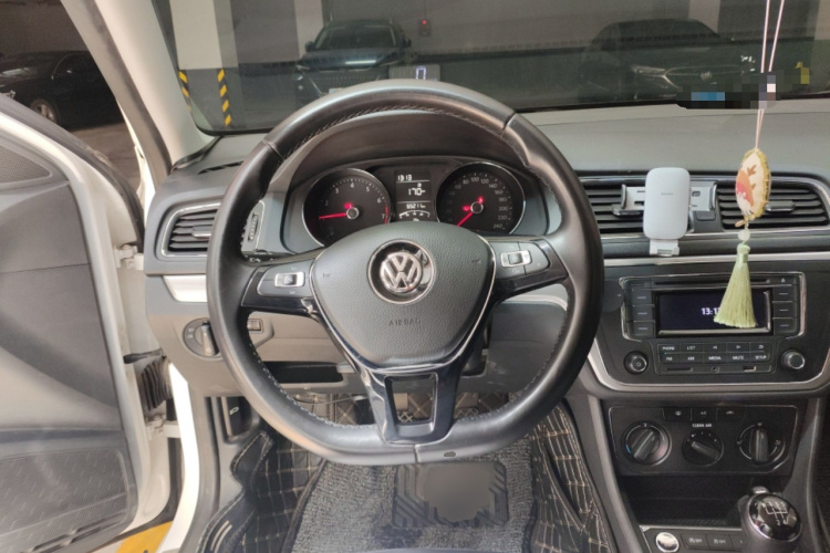 Volkswagen Lavida 2020 car image #11