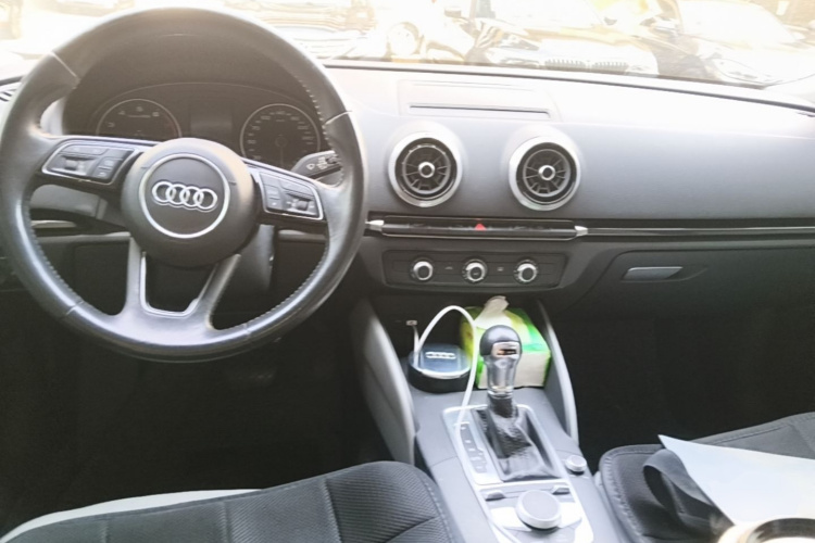Audi A3 2019 immagine di auto #11