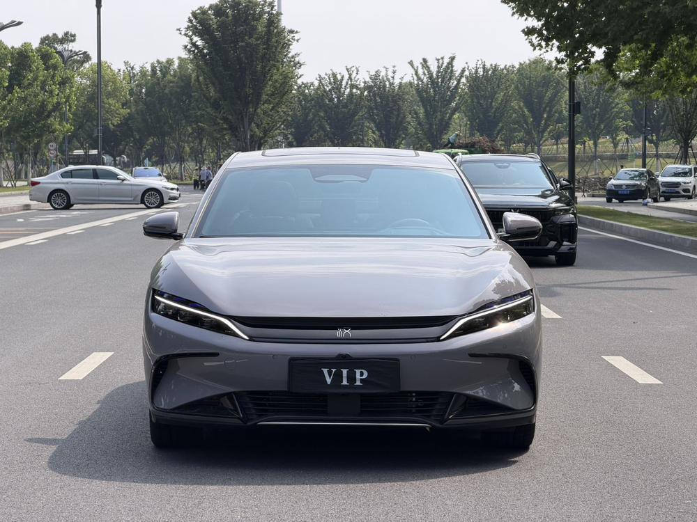 BYD Han 2025 #2 BYD Han 2025 car image #2