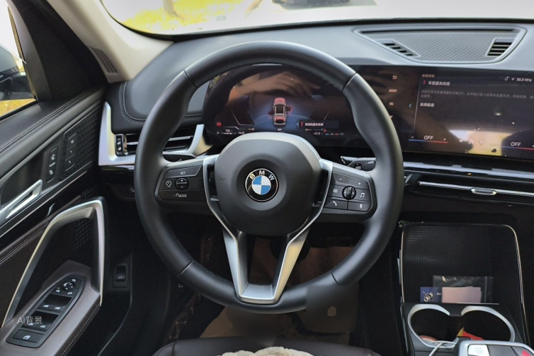 BMW X1 2023 car image #12