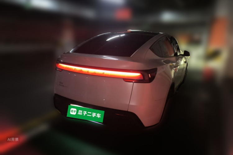 Tesla Model Y 2025 #7 Tesla Model Y 2025 car image #7